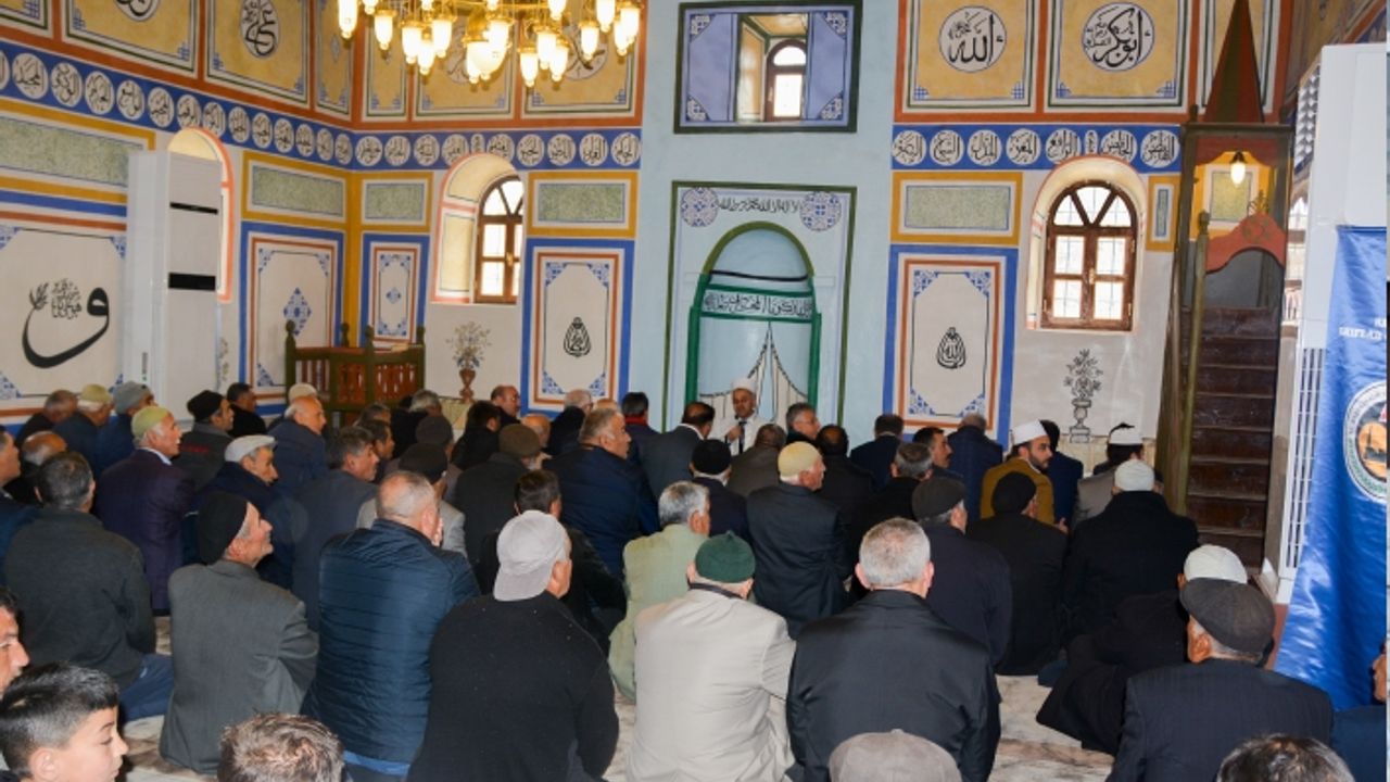 Tarihî cami yeniden ibadete açıldı