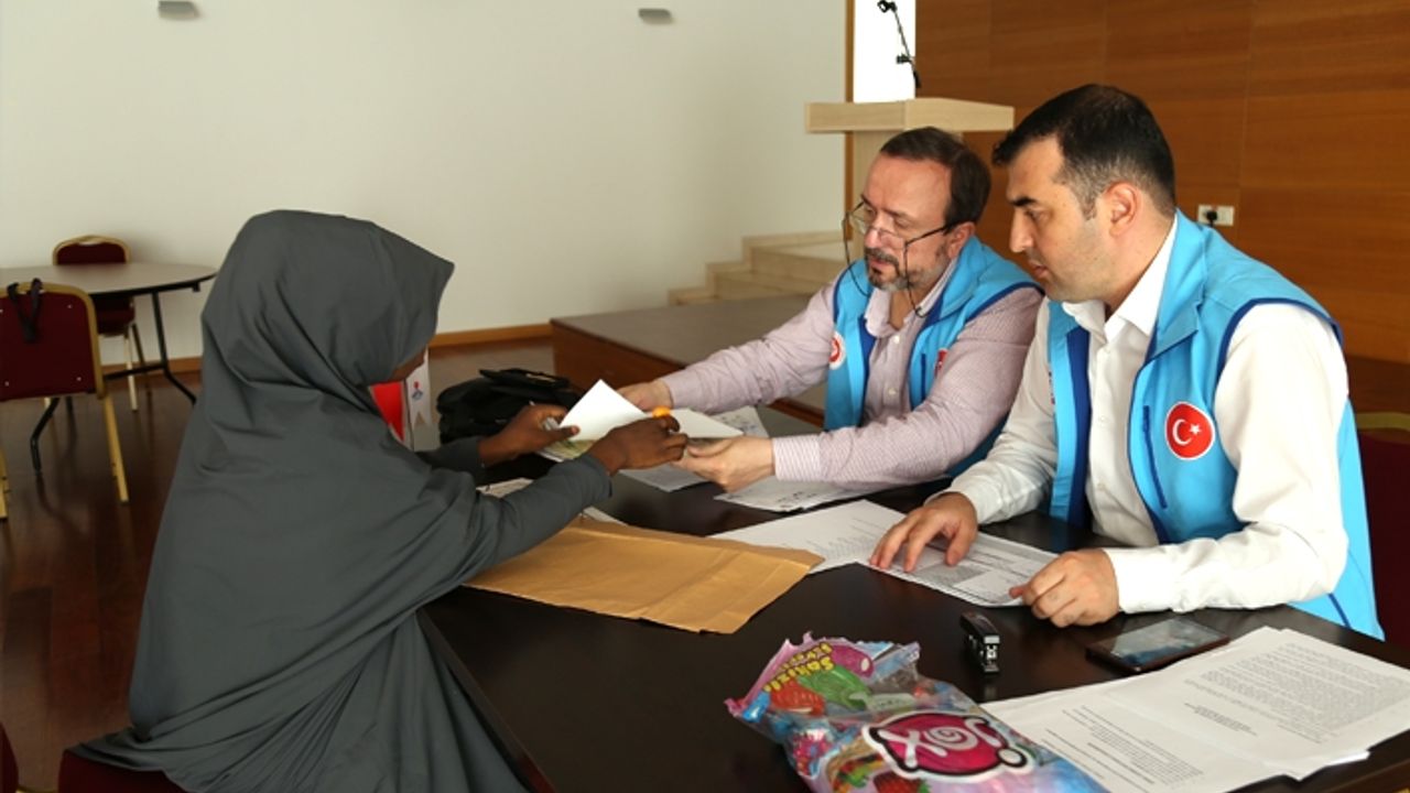 TDV Nijerya'da uluslararası öğrenci mülakatı yaptı