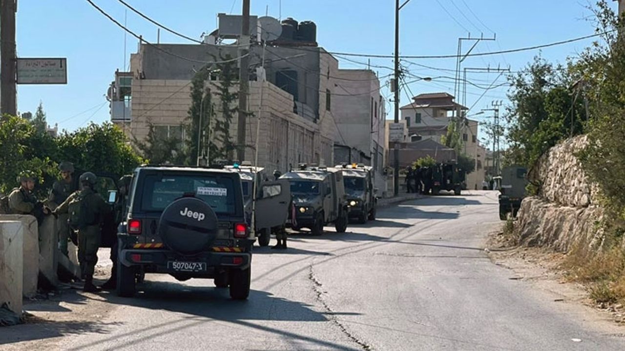 İşgalcilerin Batı Şeria'da vurularak ağır yaraladığı Filistinli çocuk şehit oldu