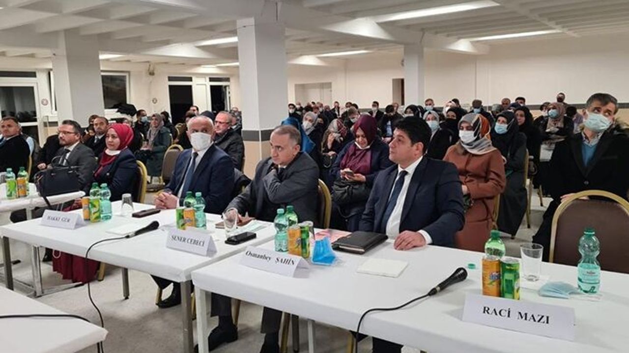 Bochum’da “Çocuğun Korunması ve Ailenin Sorumluluğu” konulu seminer düzenlendi