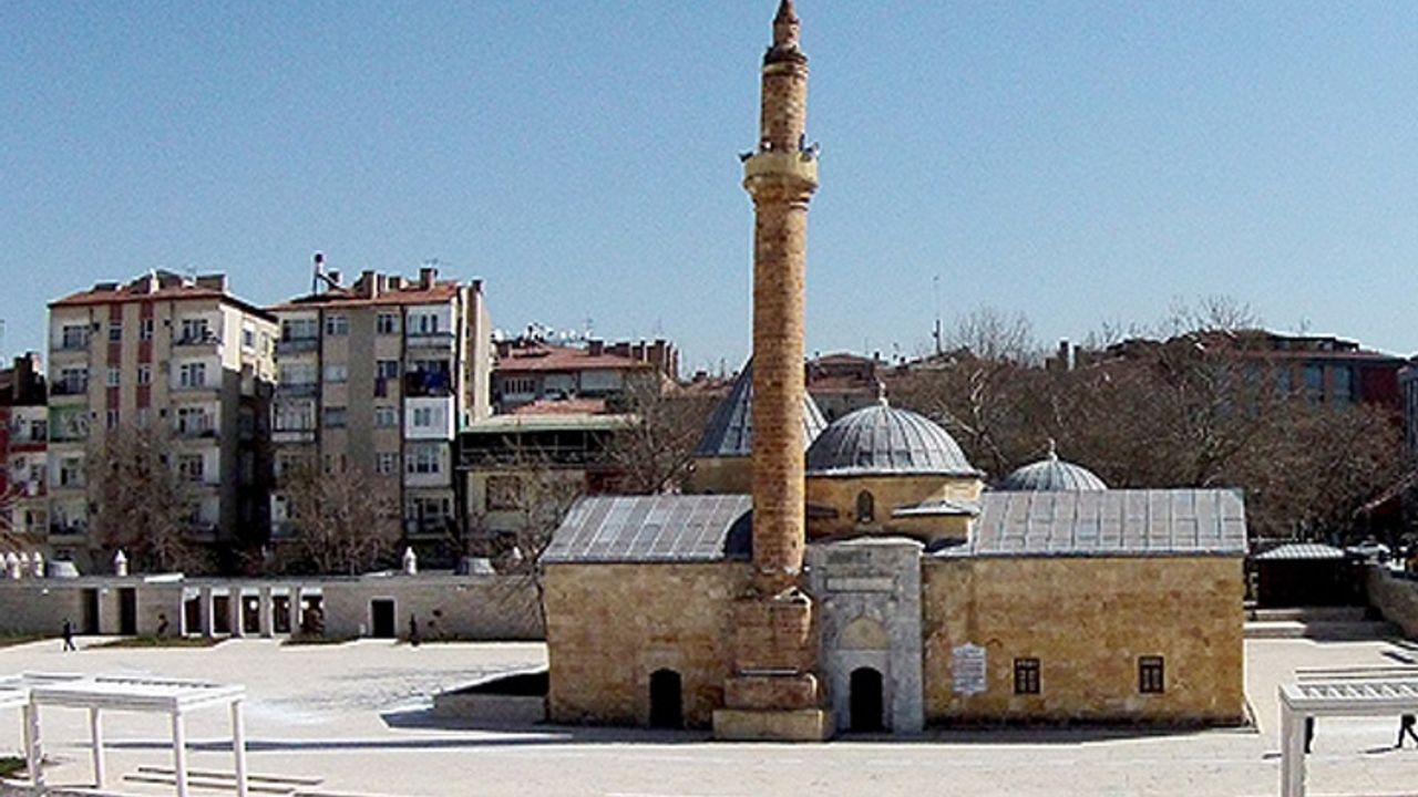 Bosna Hersek’te yarım kalan cami inşaatını TDV devraldı