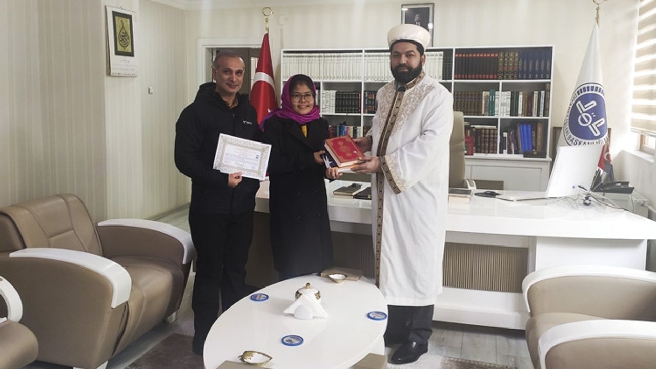 Tayland vatandaşı Chumchuen Müslüman oldu