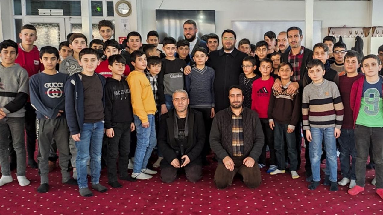 Hakkarili gençler ara dönem kampında buluştu