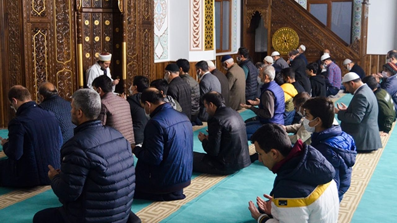 Müftü İlhan: Gayemiz İslam'ı en güzel şekilde yaşamaktır