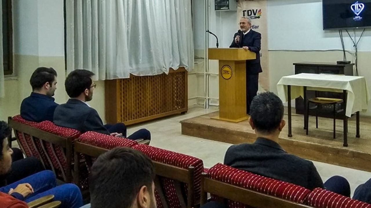 Müftü Şahin: Gençlerimizin yanında olmaya devam edeceğiz