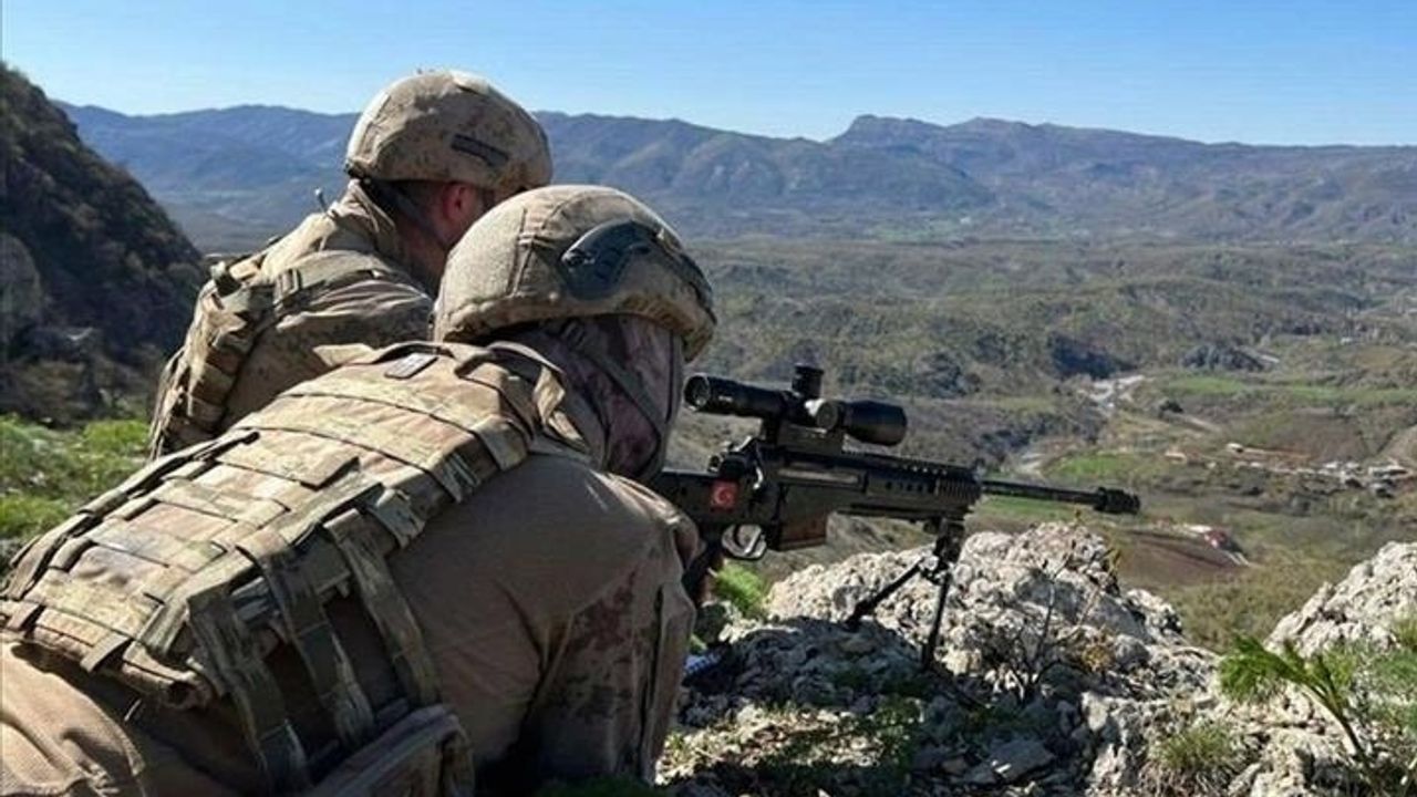 Mehmetçik, 15 PKK/YPG'li teröristi daha etkisiz hale getirdi