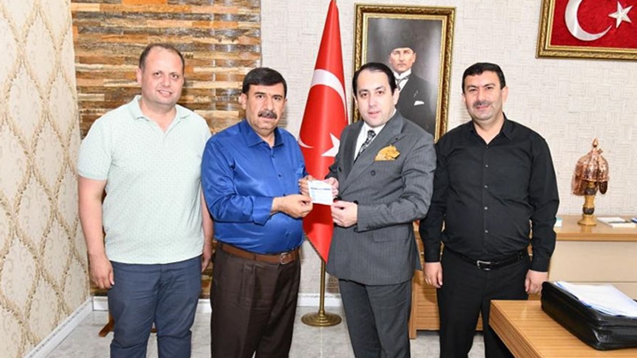 Bismil Kaymakamı Zengince'den TDV’ye kurban bağışı