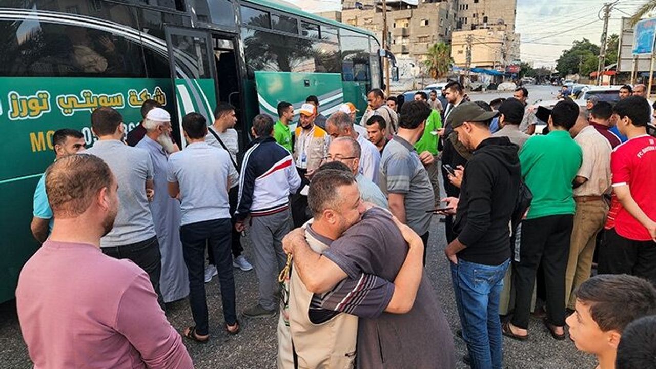 Gazze'den ilk hac kafilesi kutsal topraklara doğru yola çıktı