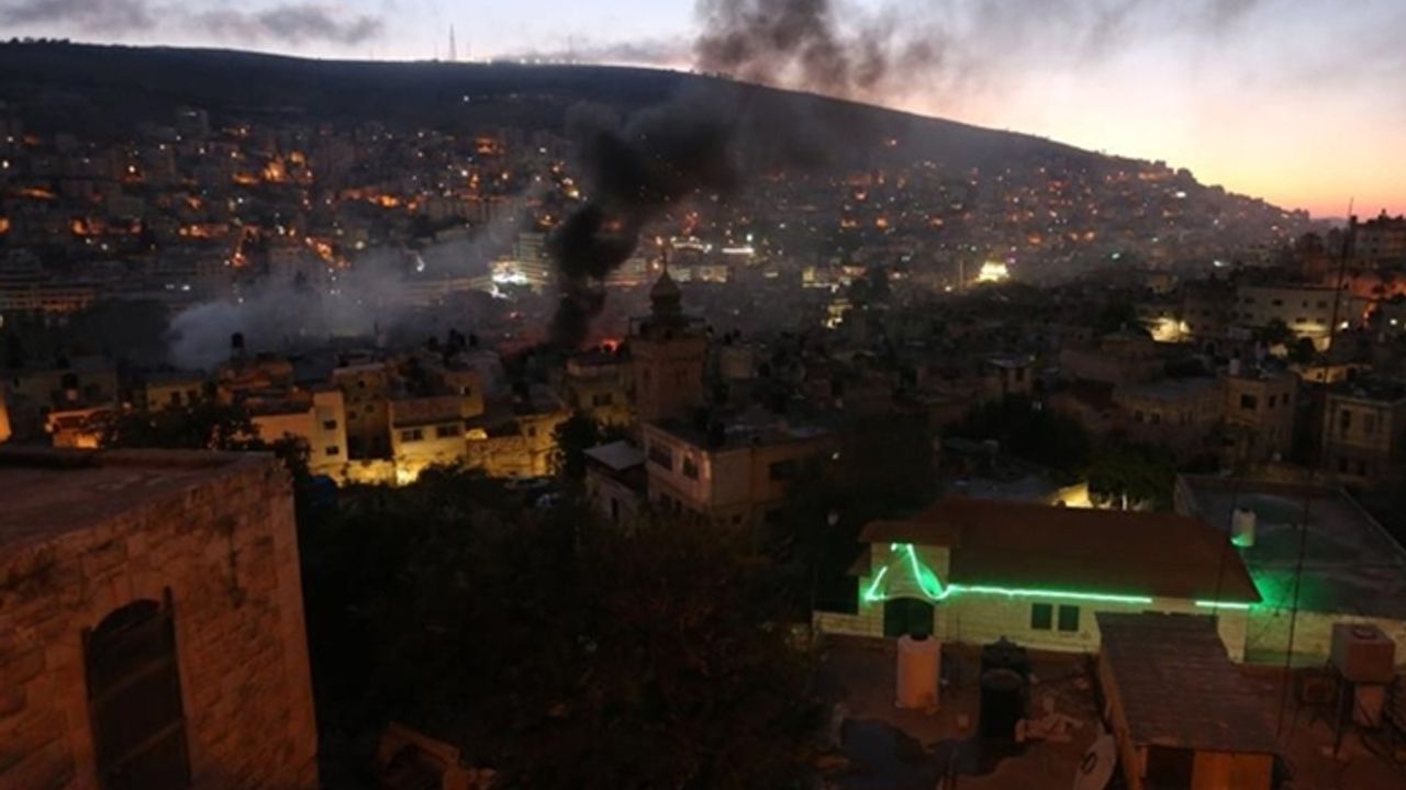 İşgalcilerin Nablus kentinde açtığı ateş sonucu 2 Filistinli hayatını kaybetti