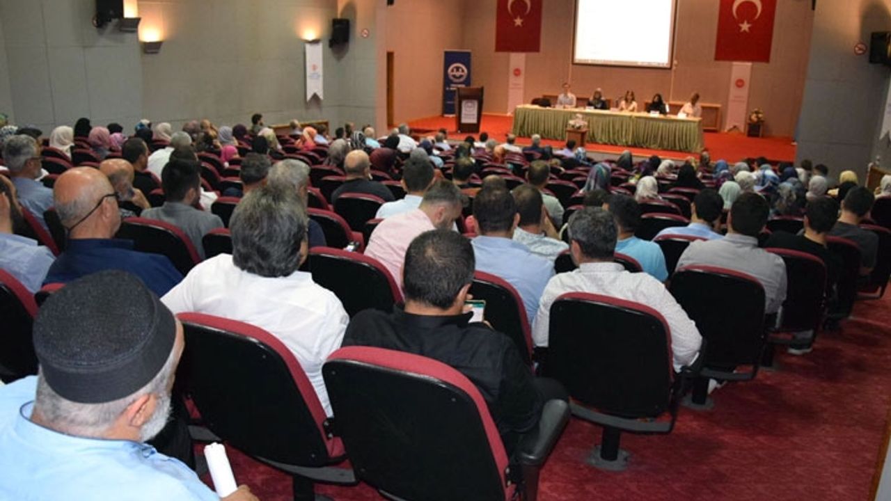 Trabzon’da 'Bir Yetime Aile Olmak' konulu panel düzenlendi