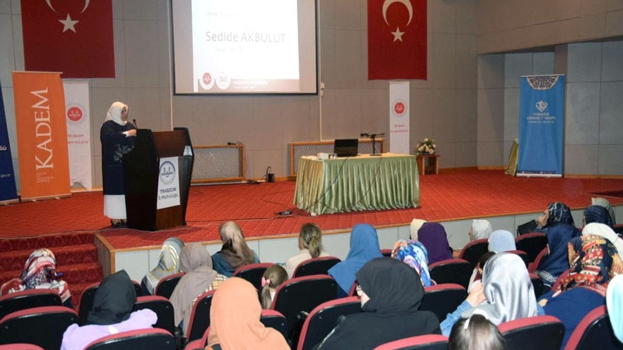 Akbulut: Gençlerimizi korumasız ve kontrolsüz bırakmamalıyız