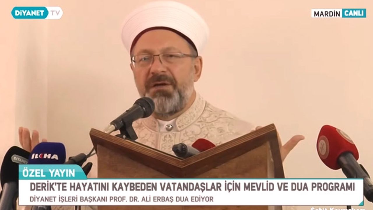 Mardin Derik'te trafik kazasında vefat eden vatandaşlar için dua programı yapılıyor