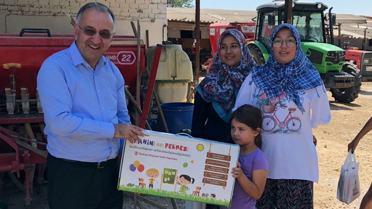 Müftü Sezik, Bergama'da miniklerle bir araya geldi