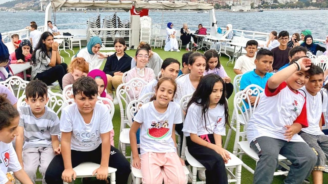 Şişli'de öğrencileri boğaz turunda buluştu