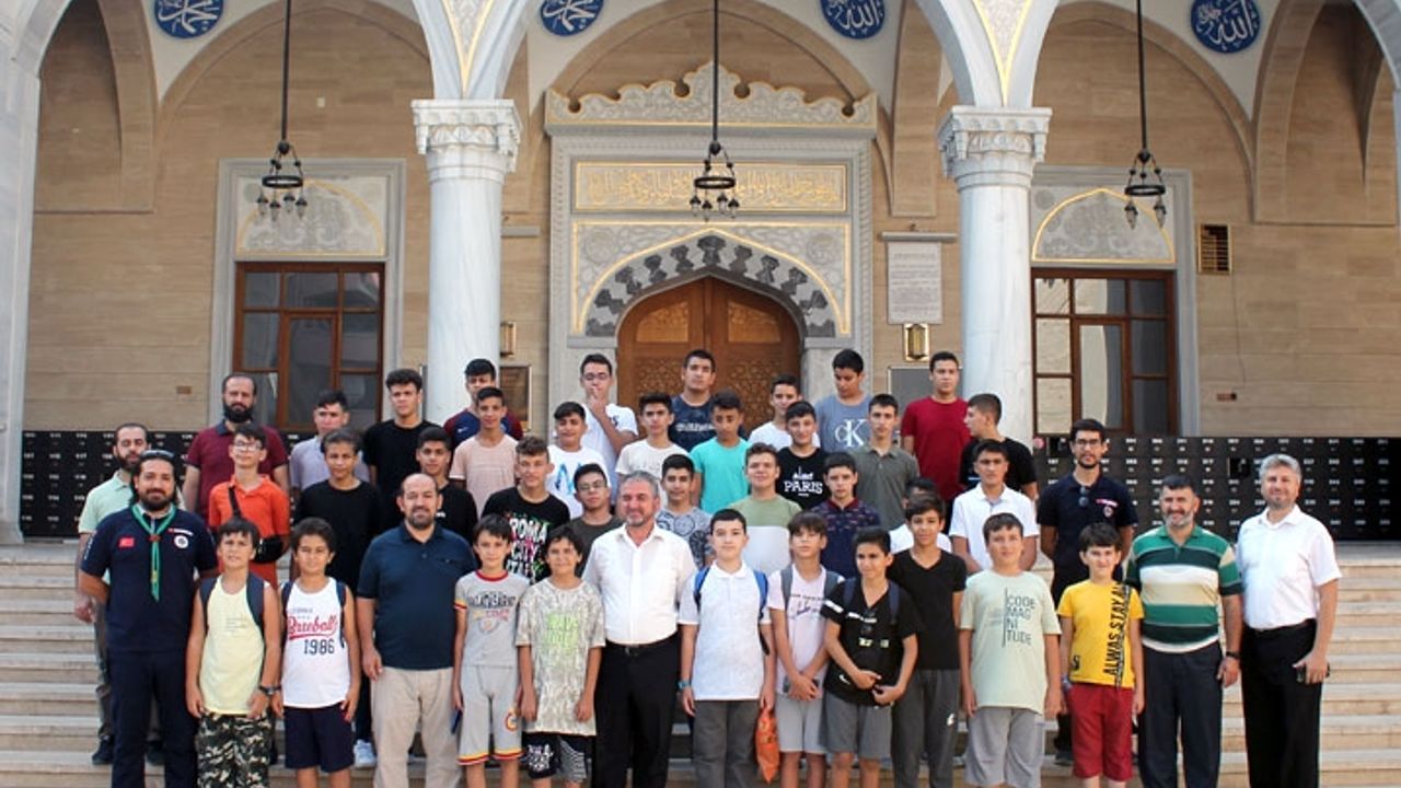 Aydınlı gençler 'kardeşlik' için yola çıktı