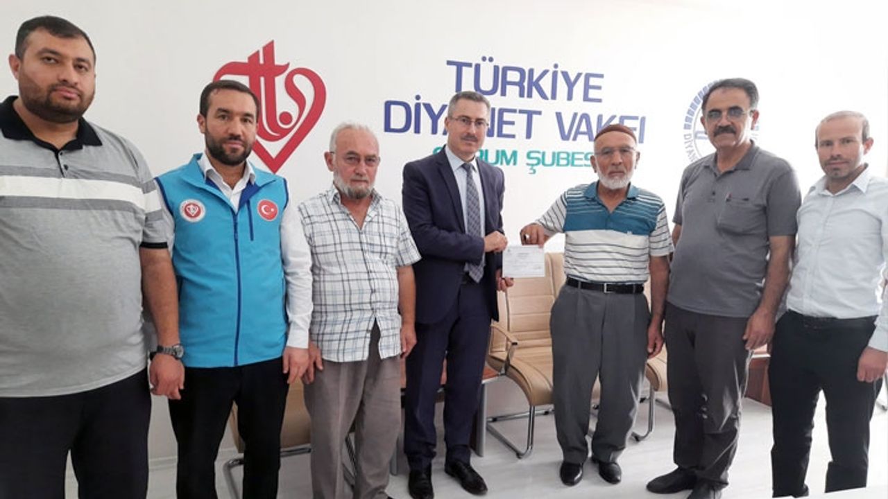 Din görevlileri ve cemaatinden Kur’an kursu inşaatına destek