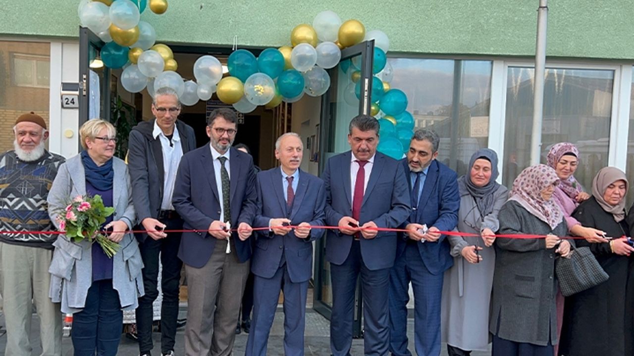 DİTİB Fatih Camii yeniden ibadete açıldı