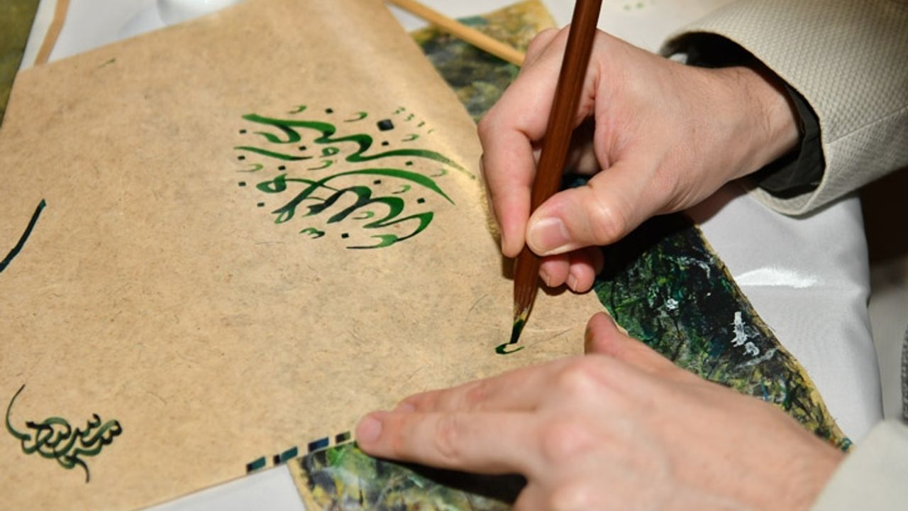 Arnavutluk’ta "İman Ayetleri" hat sergisi açıldı