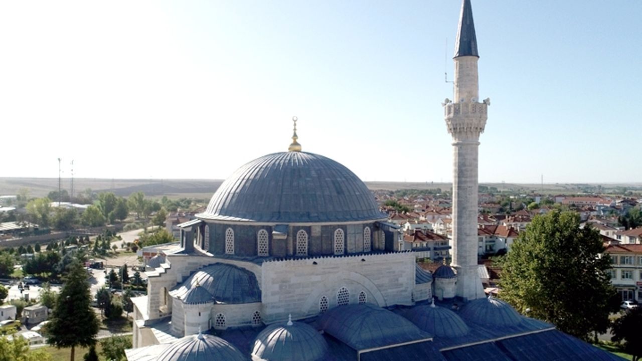 Asırlar önce inşa edilen camiler hala ayakta