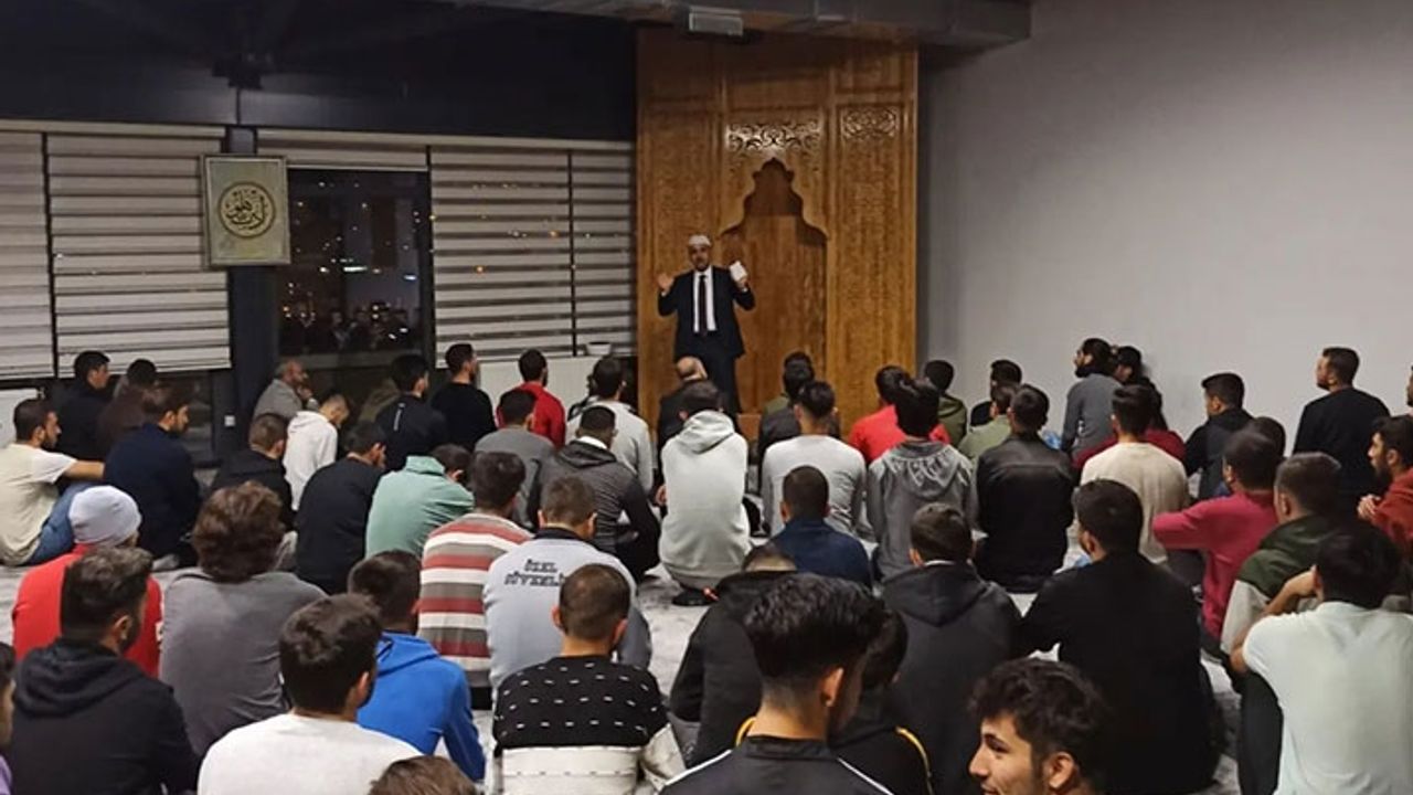 Çorum'da gençler Mevlid-i Nebi etkinliklerinde buluştu