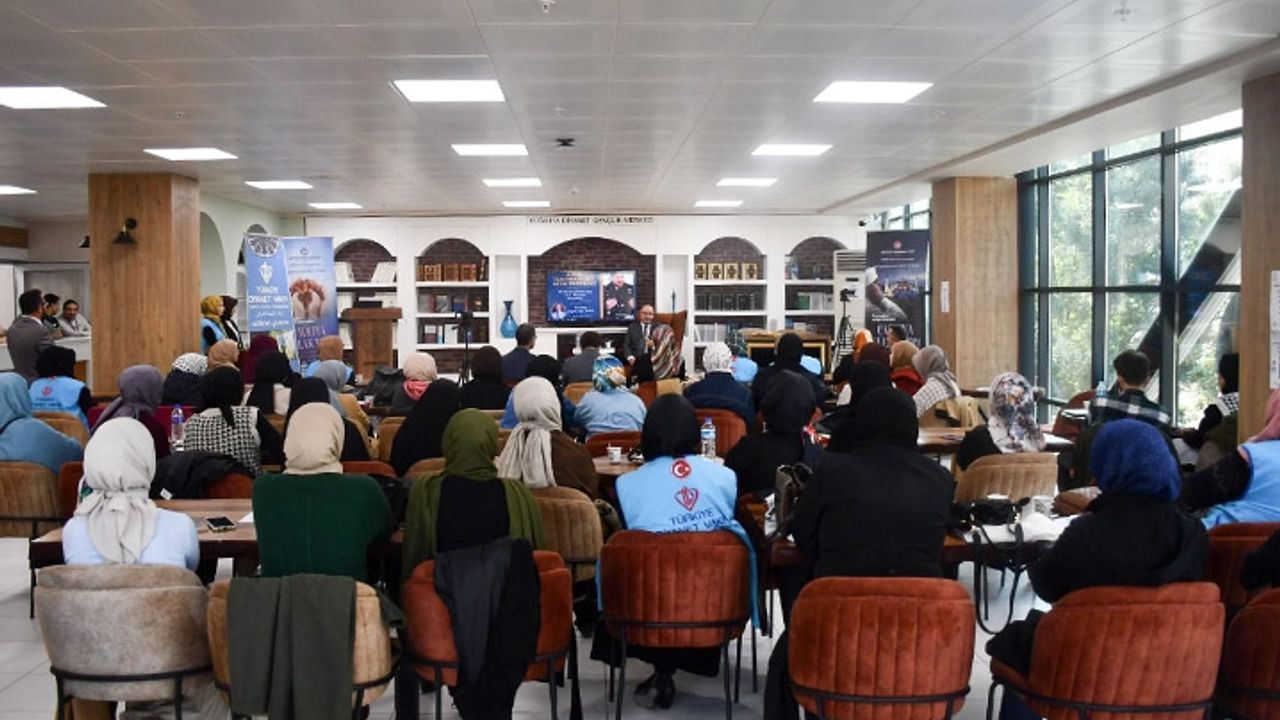 Kütahyalı gençler Bilge Kral Aliya İzzetbegoviç'i andı