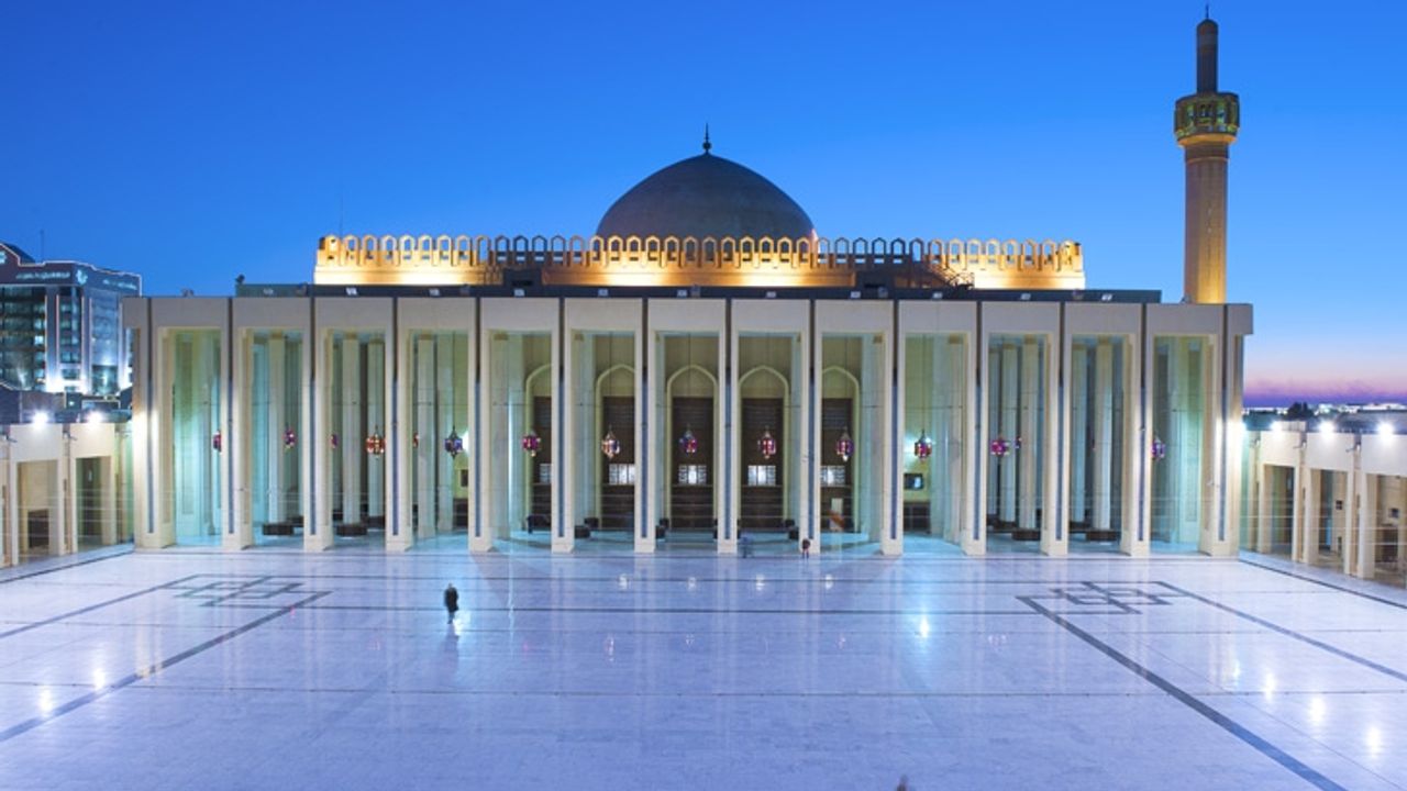 Kuveyt'te farklı mimarilerin kesiştiği "Ulu Camii"