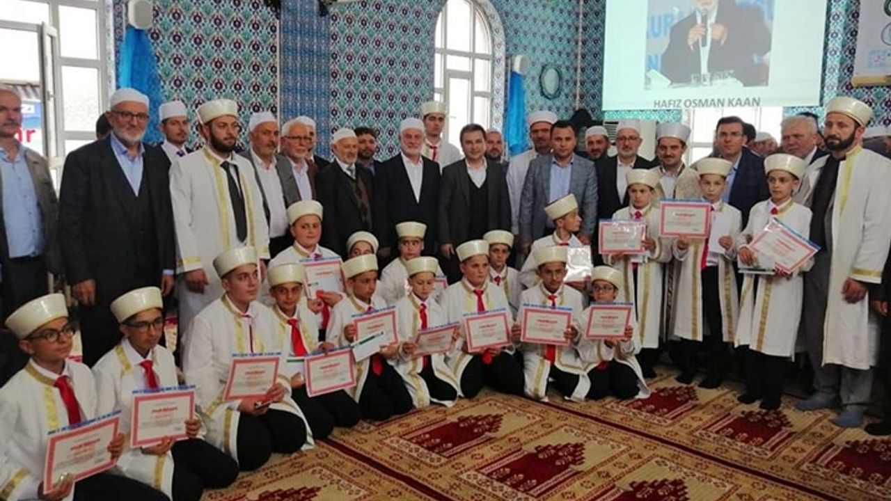 Vakfıkebir'de 18 hafız mezun oldu