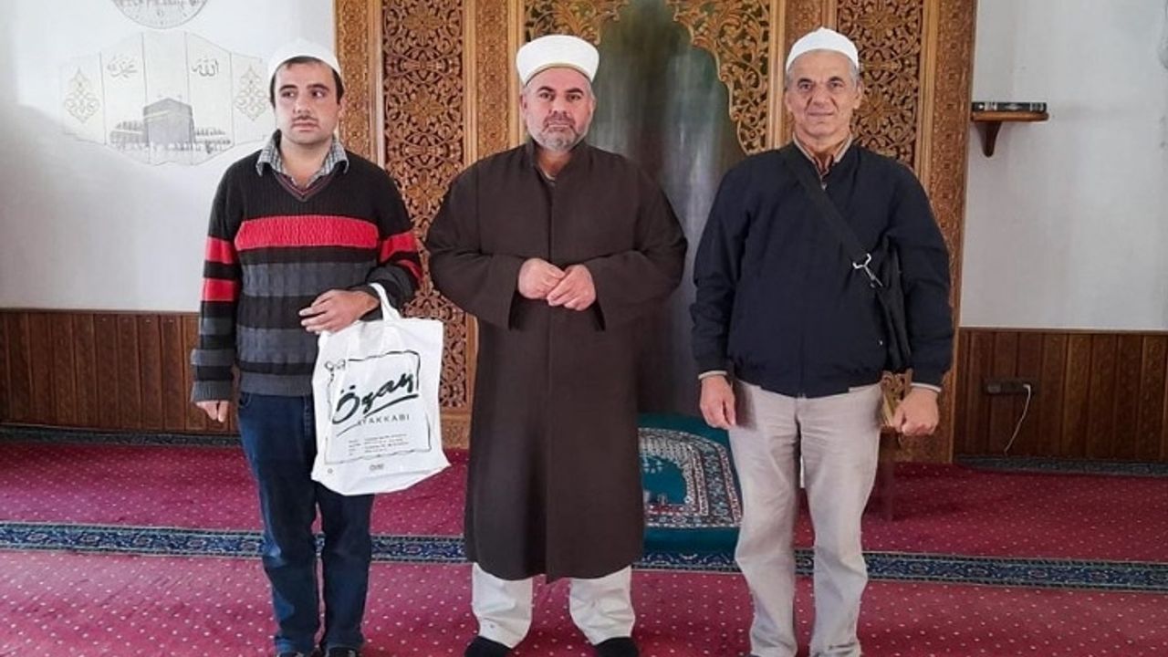 Bodrum'da görme engellilere Braille alfabesiyle Kur'an-ı Kerim eğitimi veriliyor