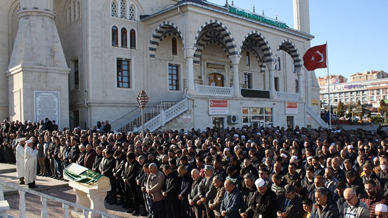 Din görevlisi Çığır, dualarla ebediyete uğurlandı