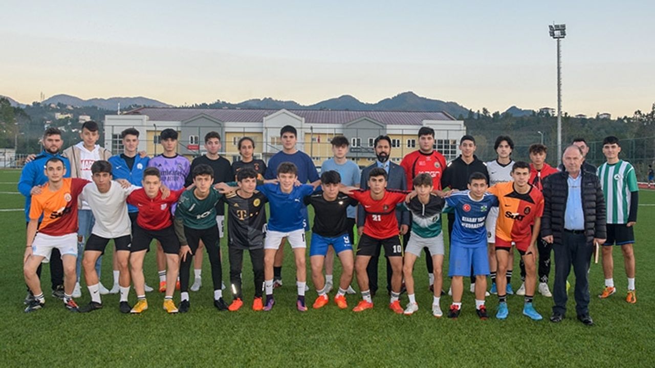 Müftü Gülbe'den genç sporculara ziyaret