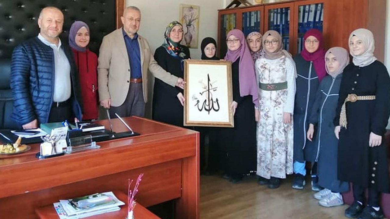 Müftülük imam hatipli gençleri sanatla buluşturuyor