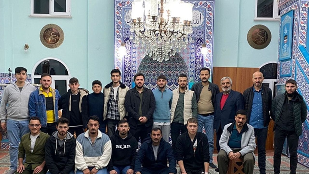 Üniversiteli gençler 'Cami-Köy' ziyaretlerinde buluşuyor