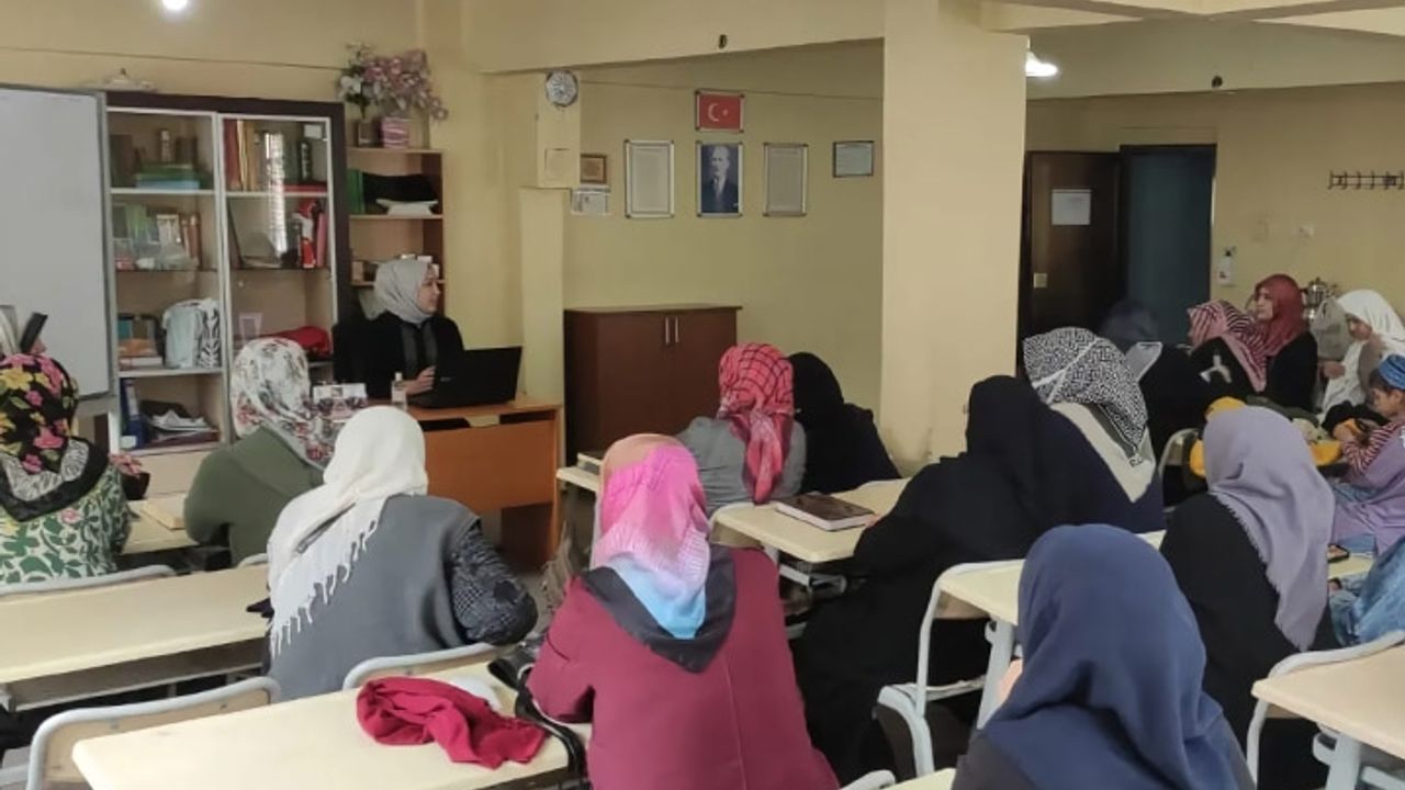 Zeytinburnu'nda Disleksi farkındalık eğitimi verildi