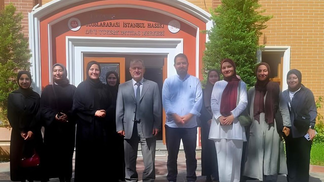 Üniversiteli gençlerden eğitim merkezine ziyaret