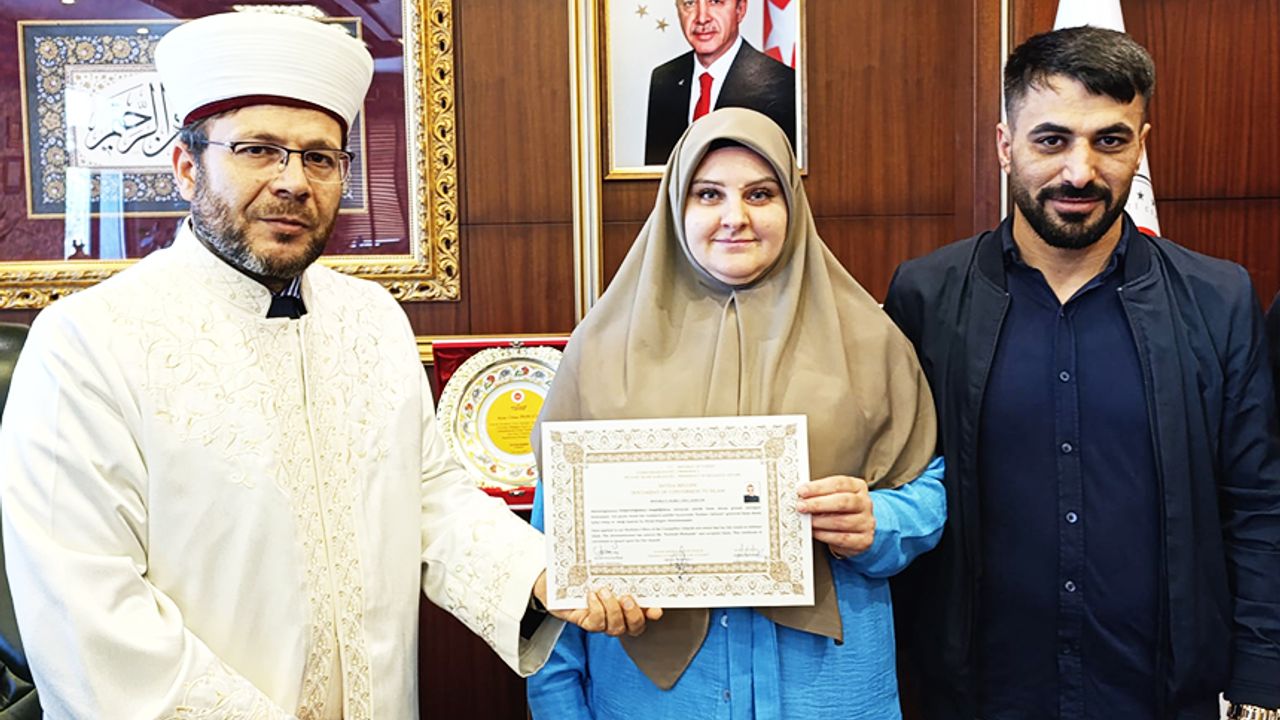 Polonya uyruklu kadın Bingöl’de Müslüman oldu