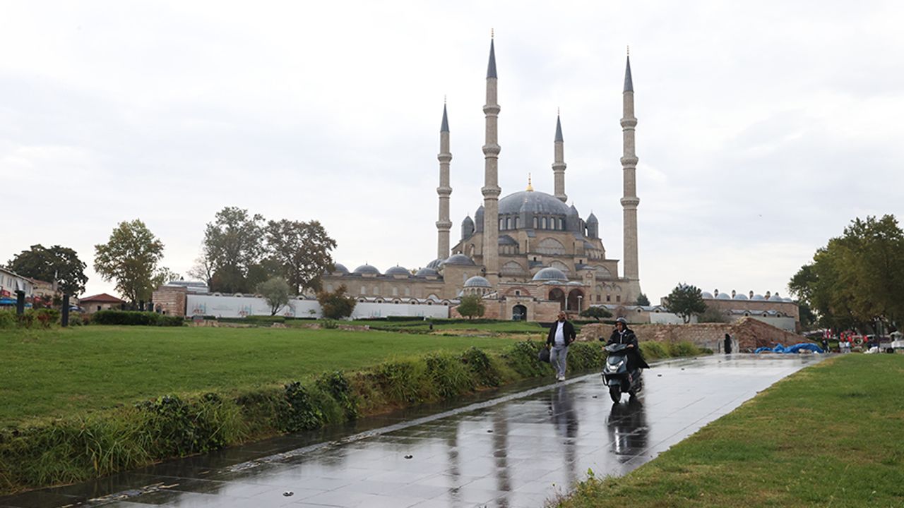 Edirne ve Kırklareli’nde sağanak etkili oluyor