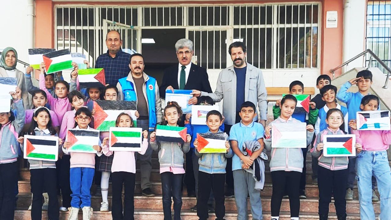 Bahçe’de minik eller, Filistin için birleşti