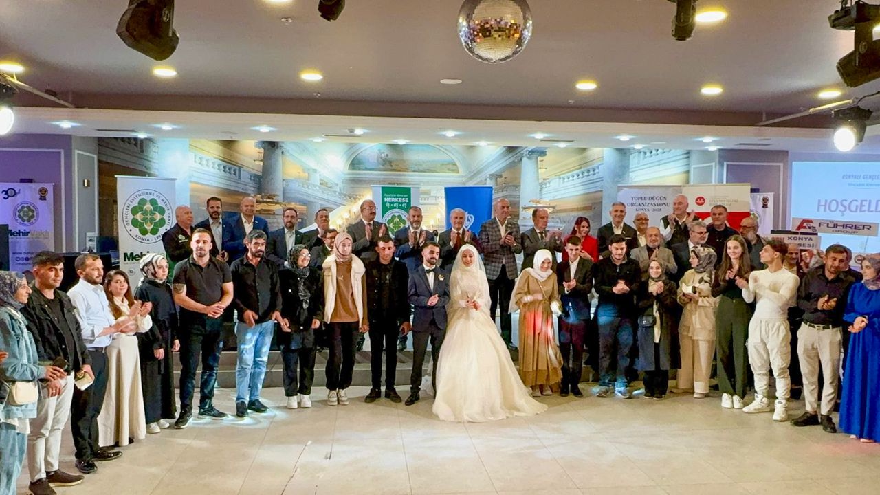 Konya’da 35 çift için toplu nikah töreni düzenlendi