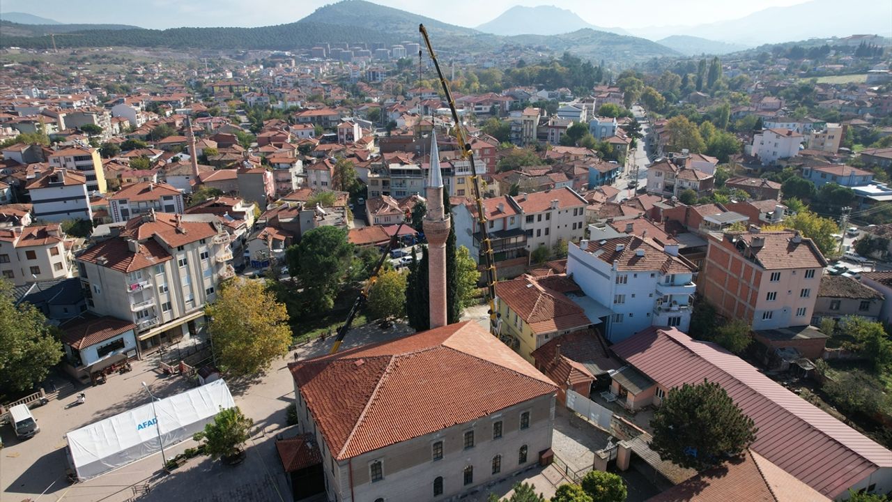 Sındırgı’da depremde zarar gören tarihi camilerde onarım çalışmaları başladı