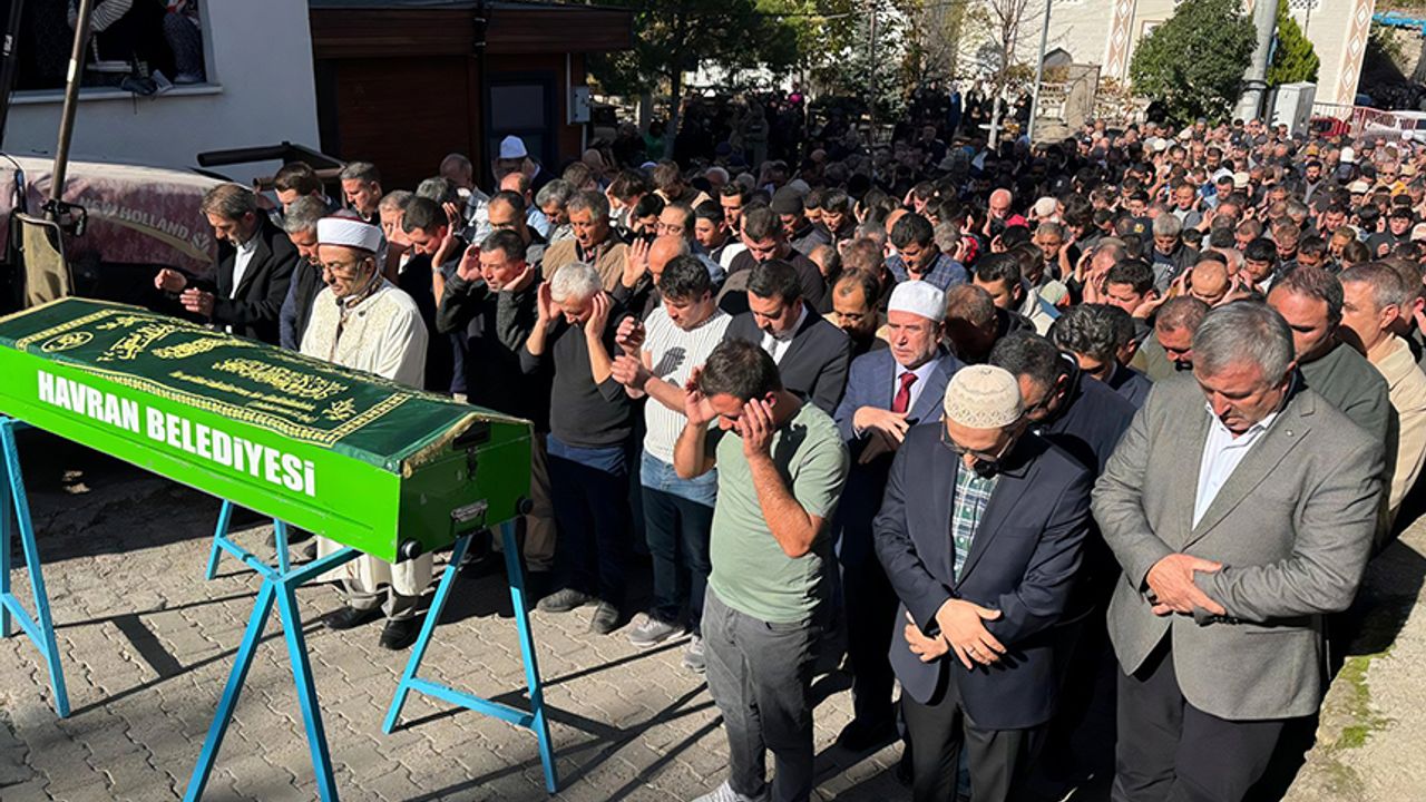 İmam Hatip Topaloğlu ebediyete uğurlandı