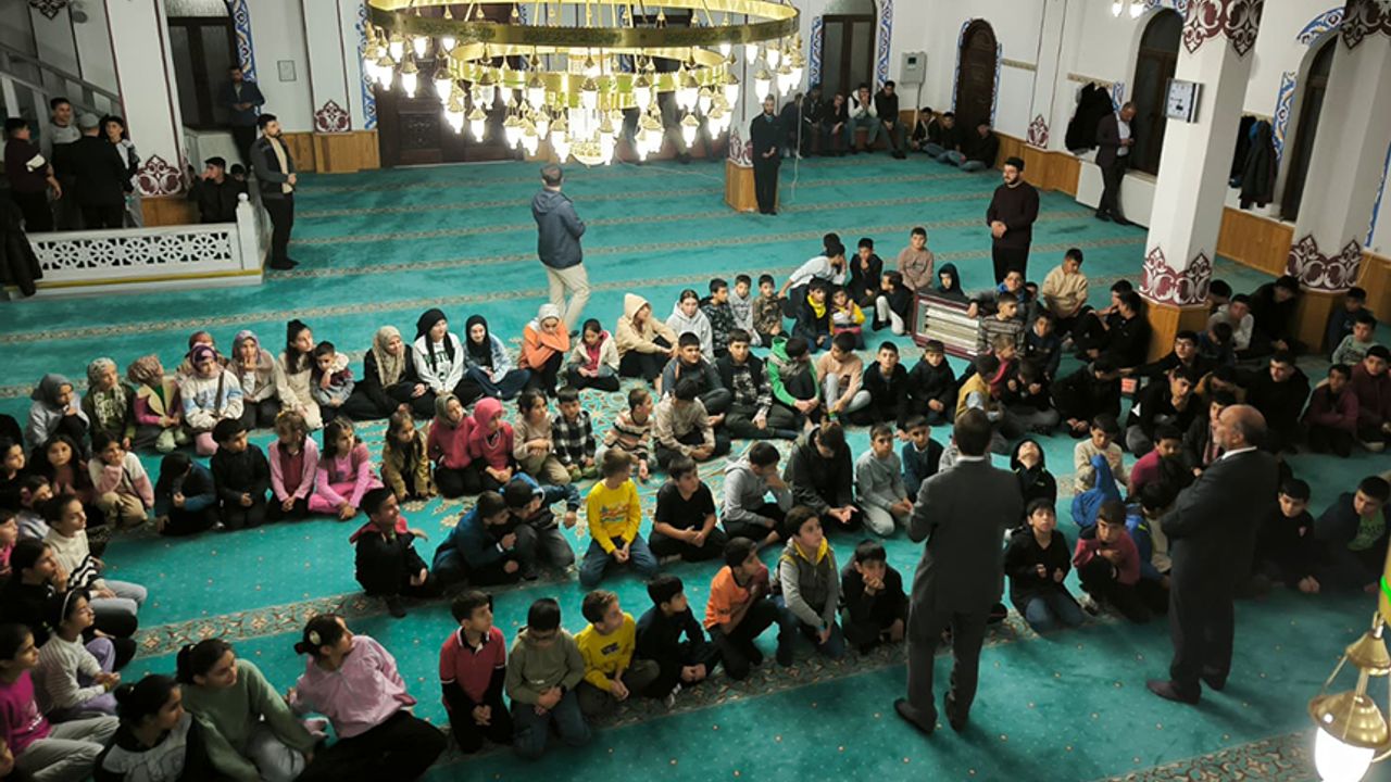 Doğanşehir’de çocuklar camide buluştu