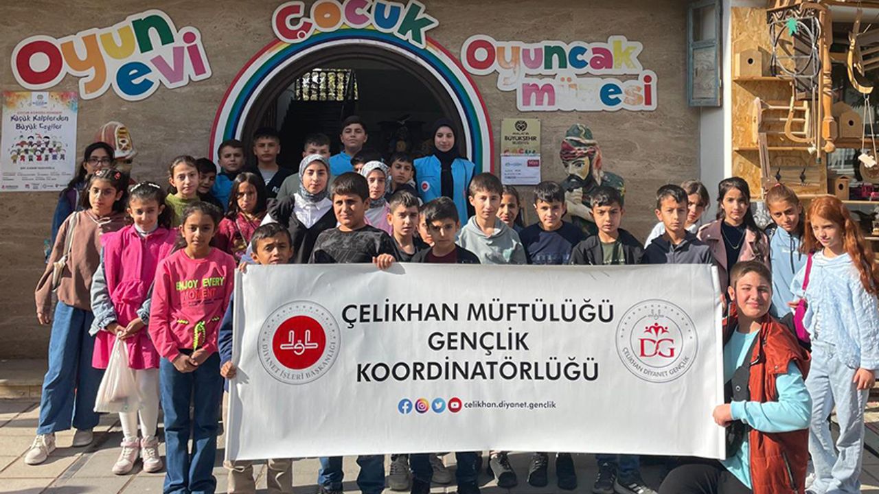 Çelikhan’da gençler fuarda buluştu