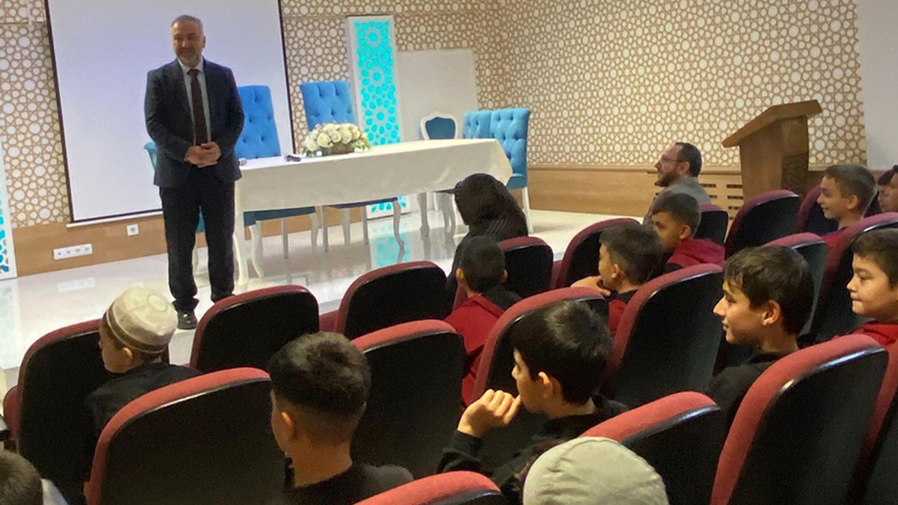 Müftü Yıldırım, hafızlık öğrencileriyle bir araya geldi