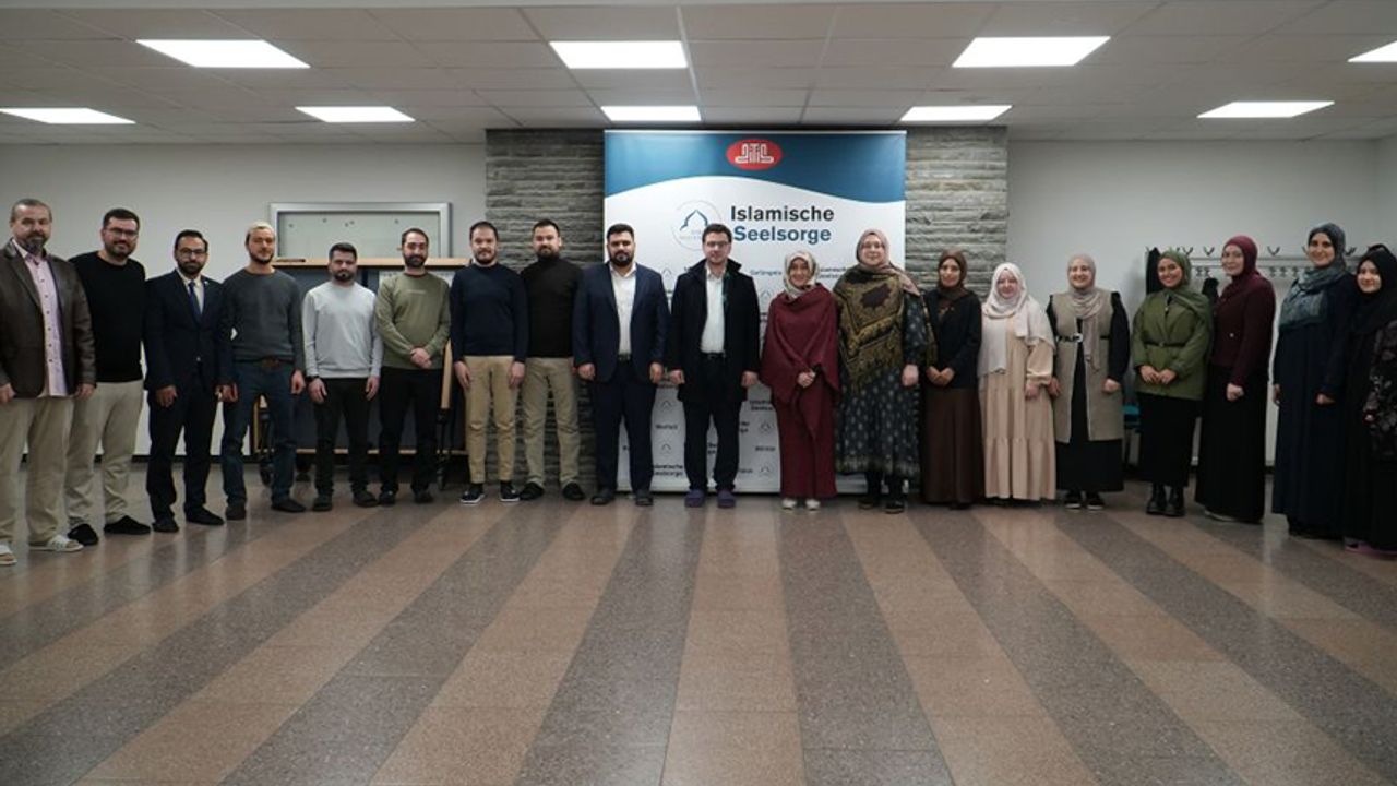 DİTİB, tam zamanlı manevi rehberler için ikinci eğitim programını başlattı