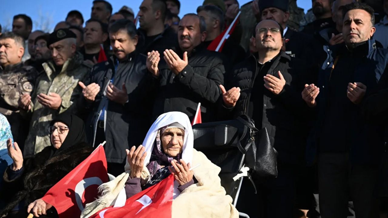 Aziziye şehitleri dualarla anıldı