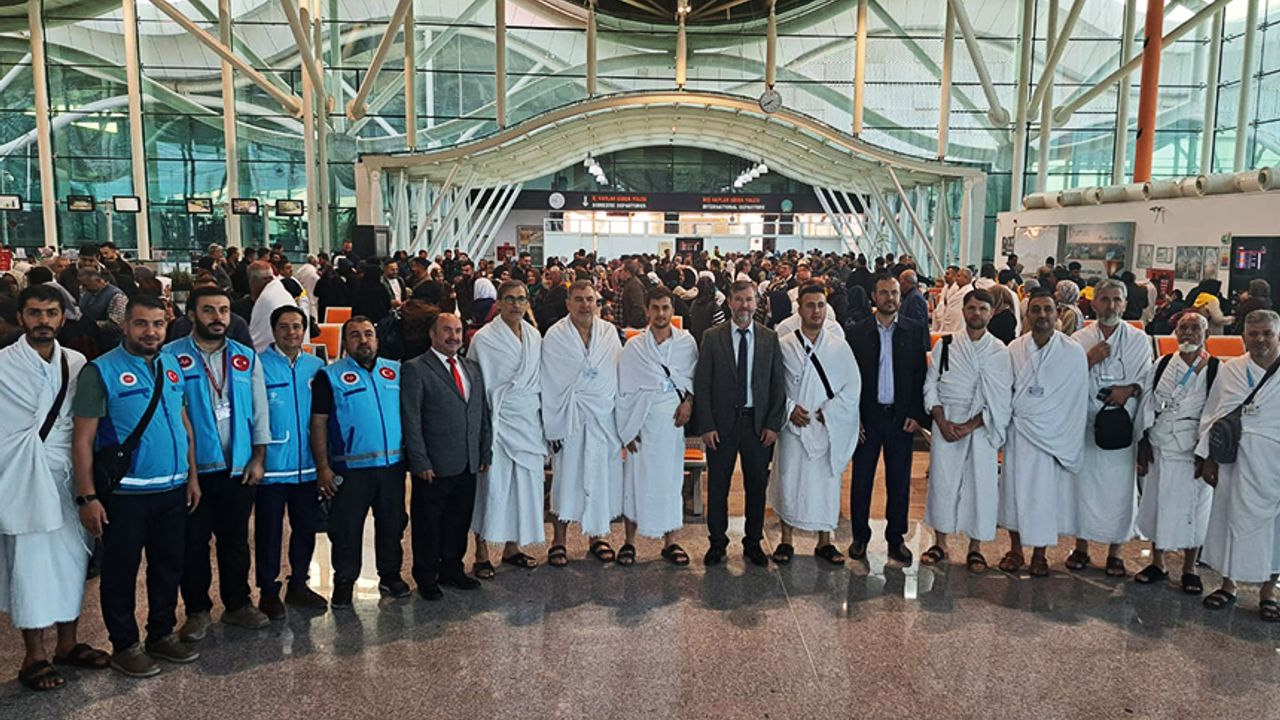 Hatay’da deprem sonrası ilk mübarek yolculuk