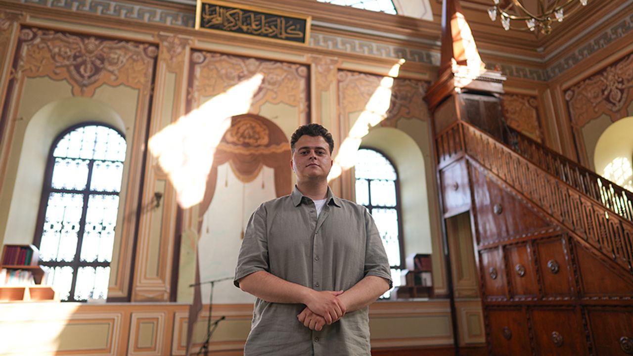 İlahiyatlı genç, Osmanlı Türkçesiyle farkındalık oluşturuyor