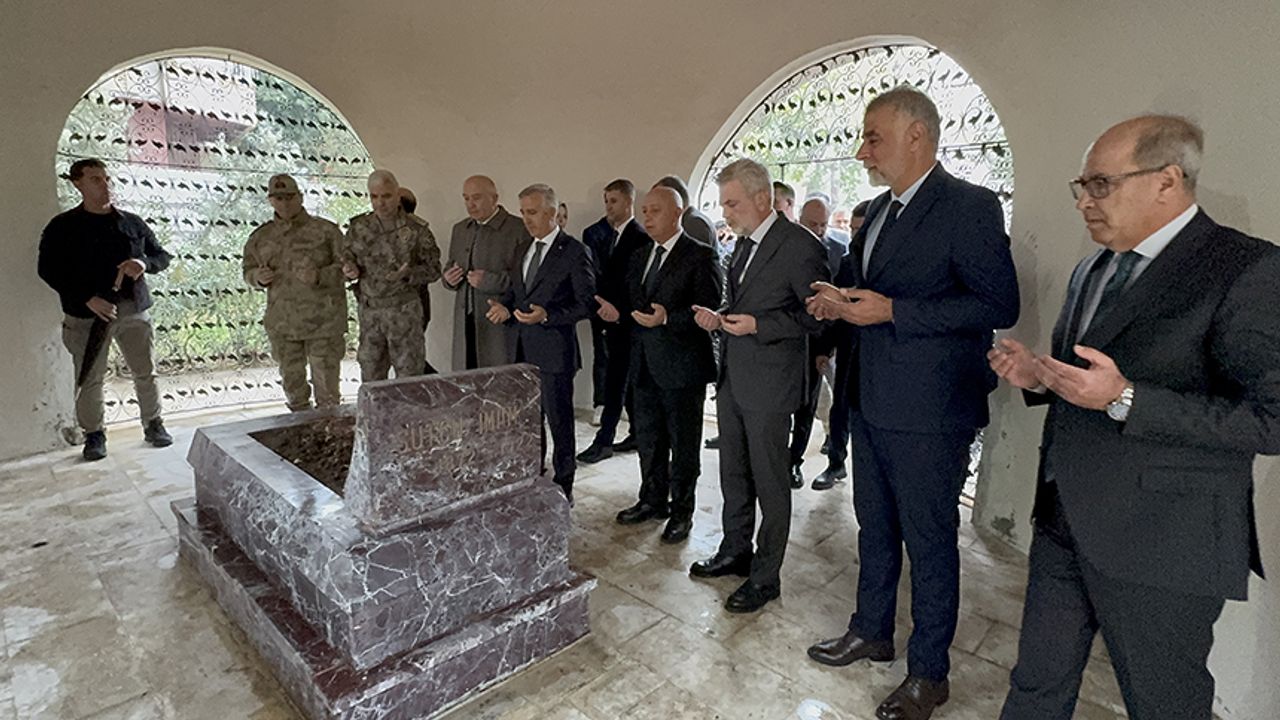 Sütçü İmam vefatının 103. yılında kabri başında anıldı