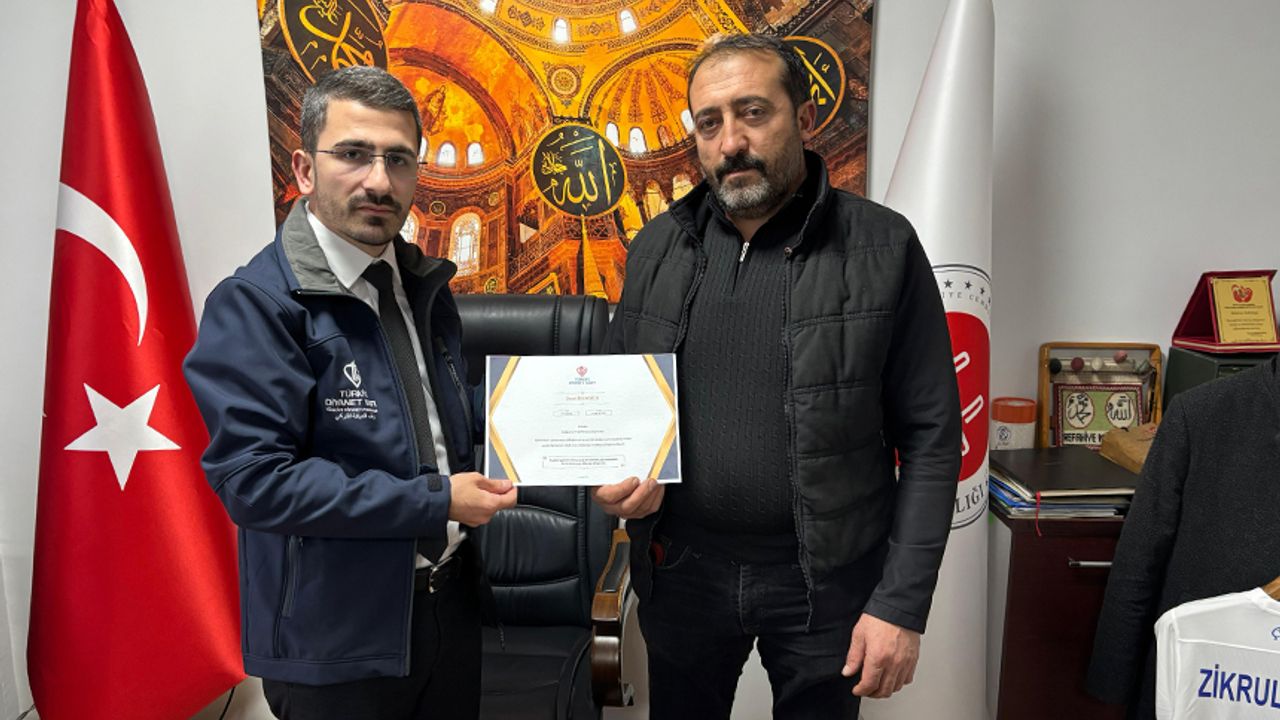 Refahiye’de esnaf günlük kazancını Gazze’ye bağışladı