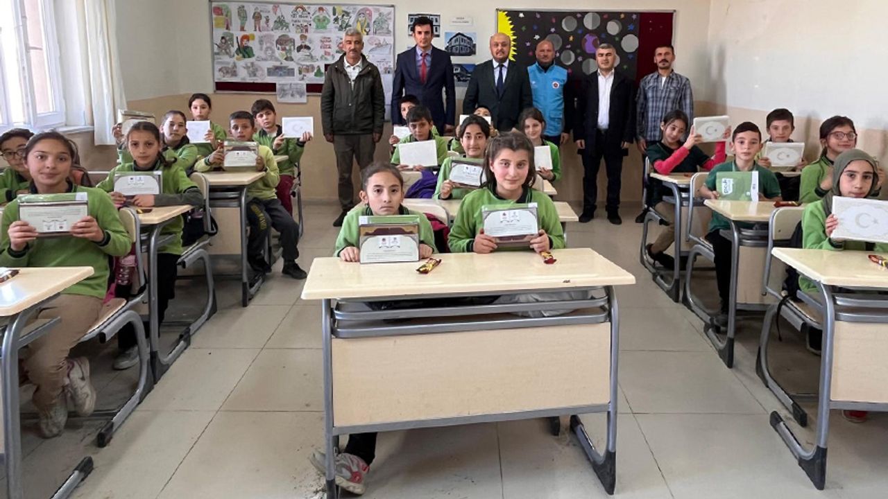 Ulaş’ta öğrencilere anlamlı hediye